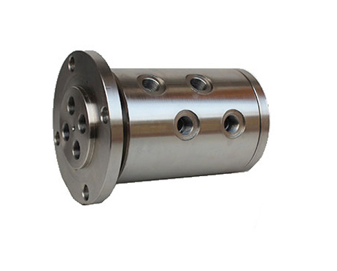 四通路液压接头