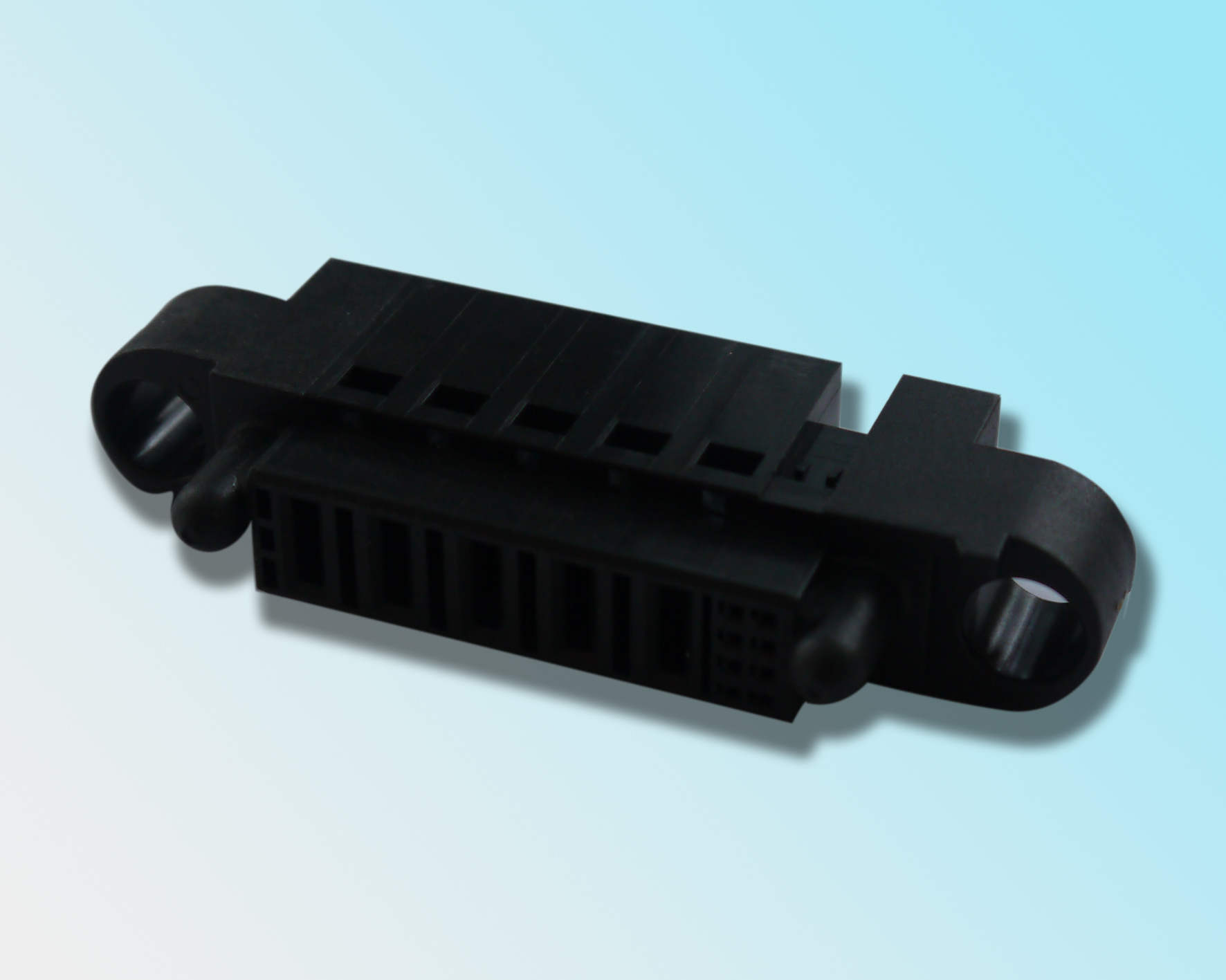 大電流板到板連接器