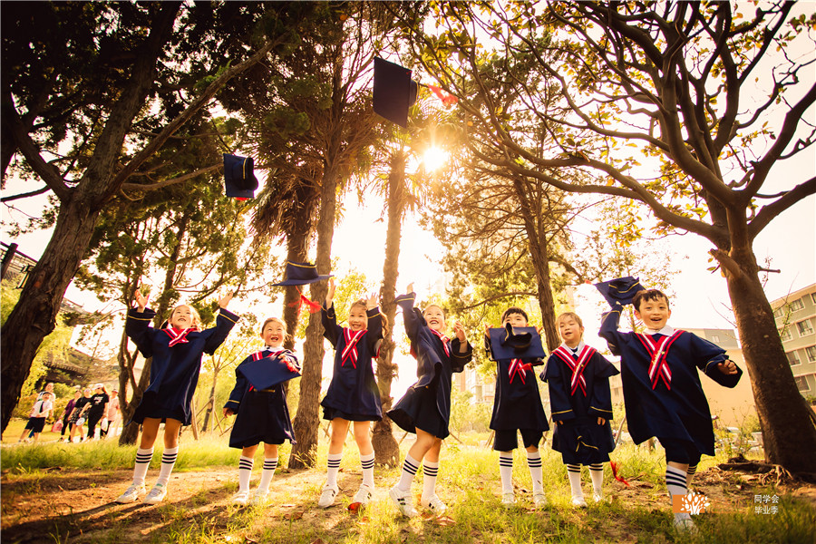 毕业季拍摄，服装这样搞绝对惊艳时光