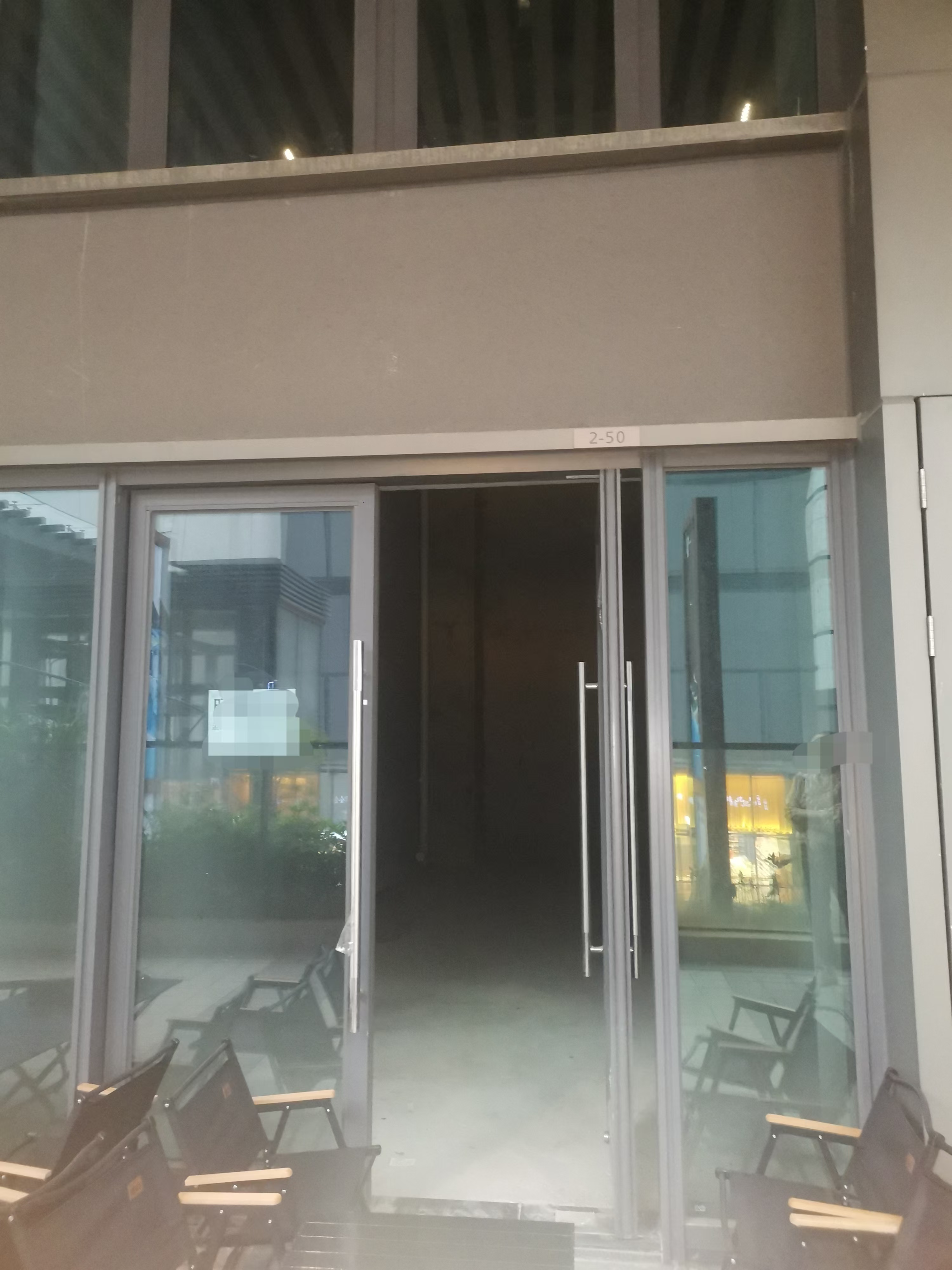 （速转网推荐）龙湖光年6栋5旺铺出租，无行业限制
