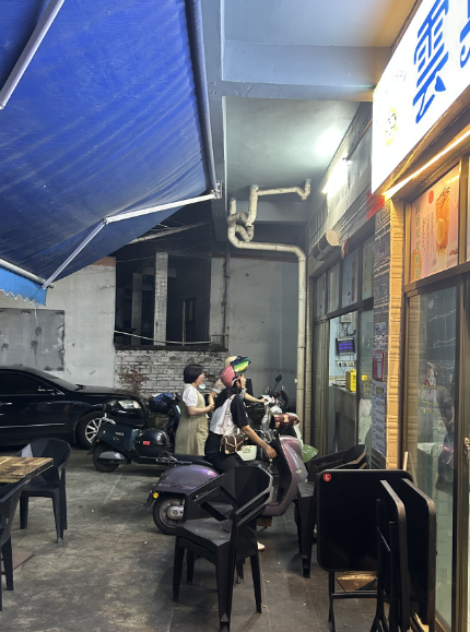 （速转网推荐）凤翔东三峰里路120平水吧转让，三个包厢可外摆