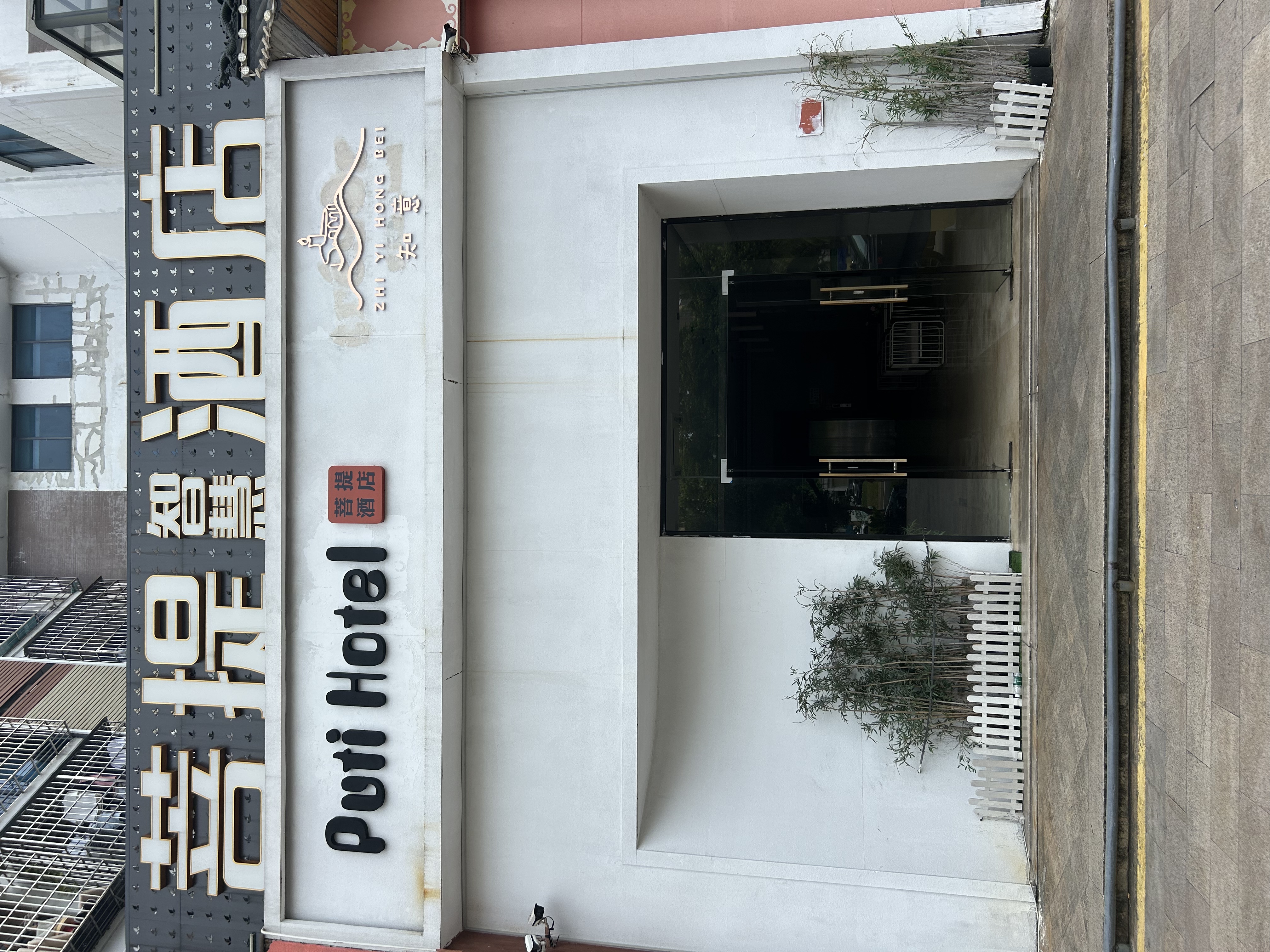 （速转网推荐）龙昆南路耀江商厦100平甜品店转让，客源稳定