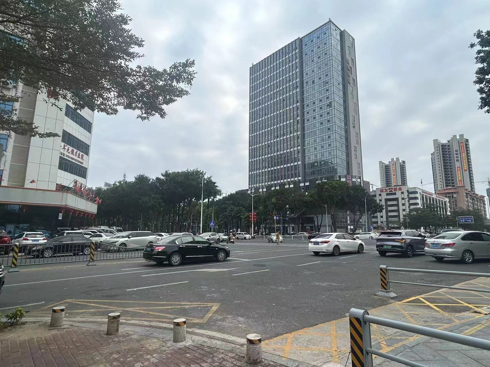 （速转网）免费推荐 新铺招租 市中心主要路段 附近多所学校
