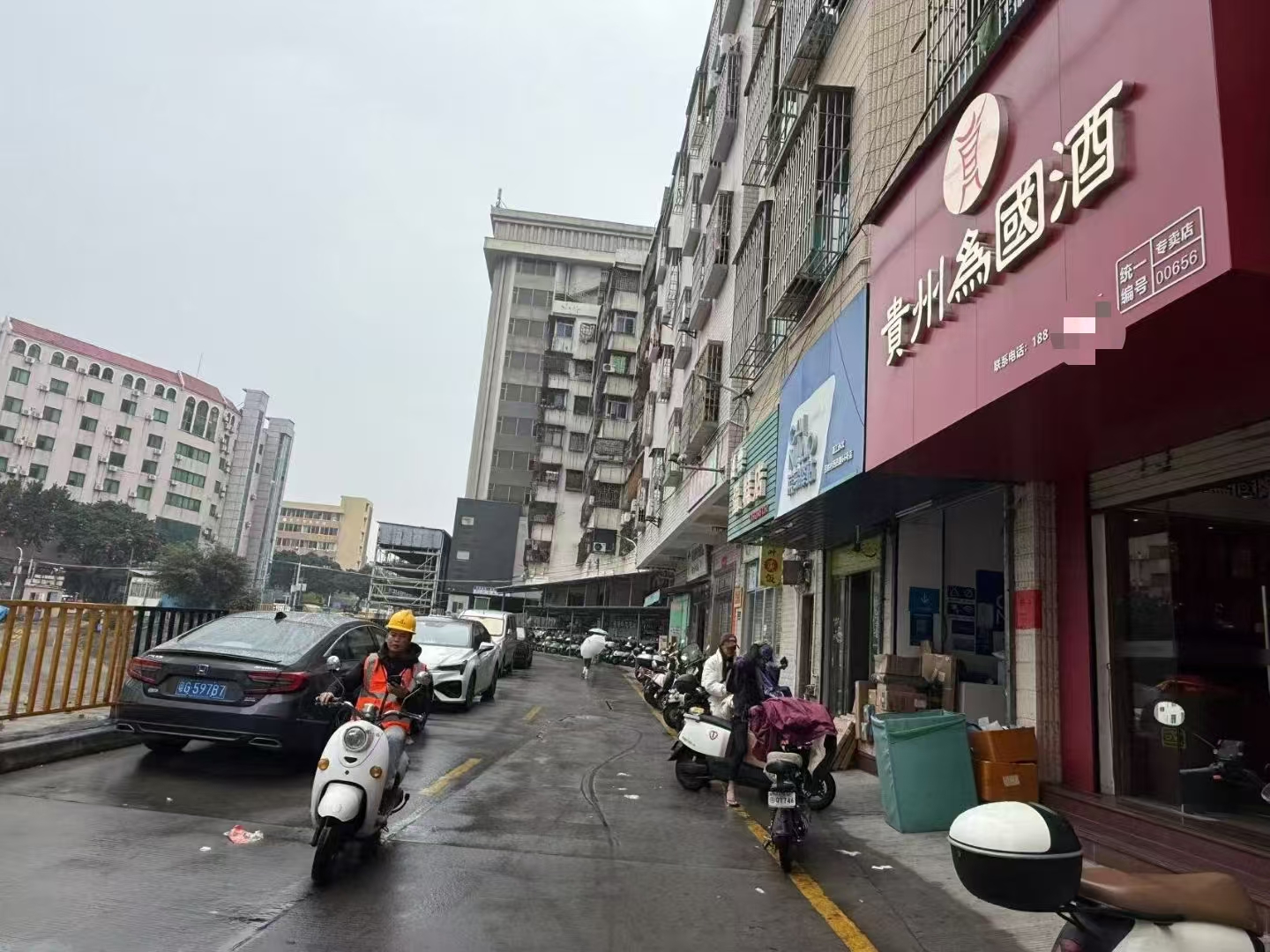 （速转网）免费推荐 百姓村两大酒店旁，村中心位置，旁停车楼