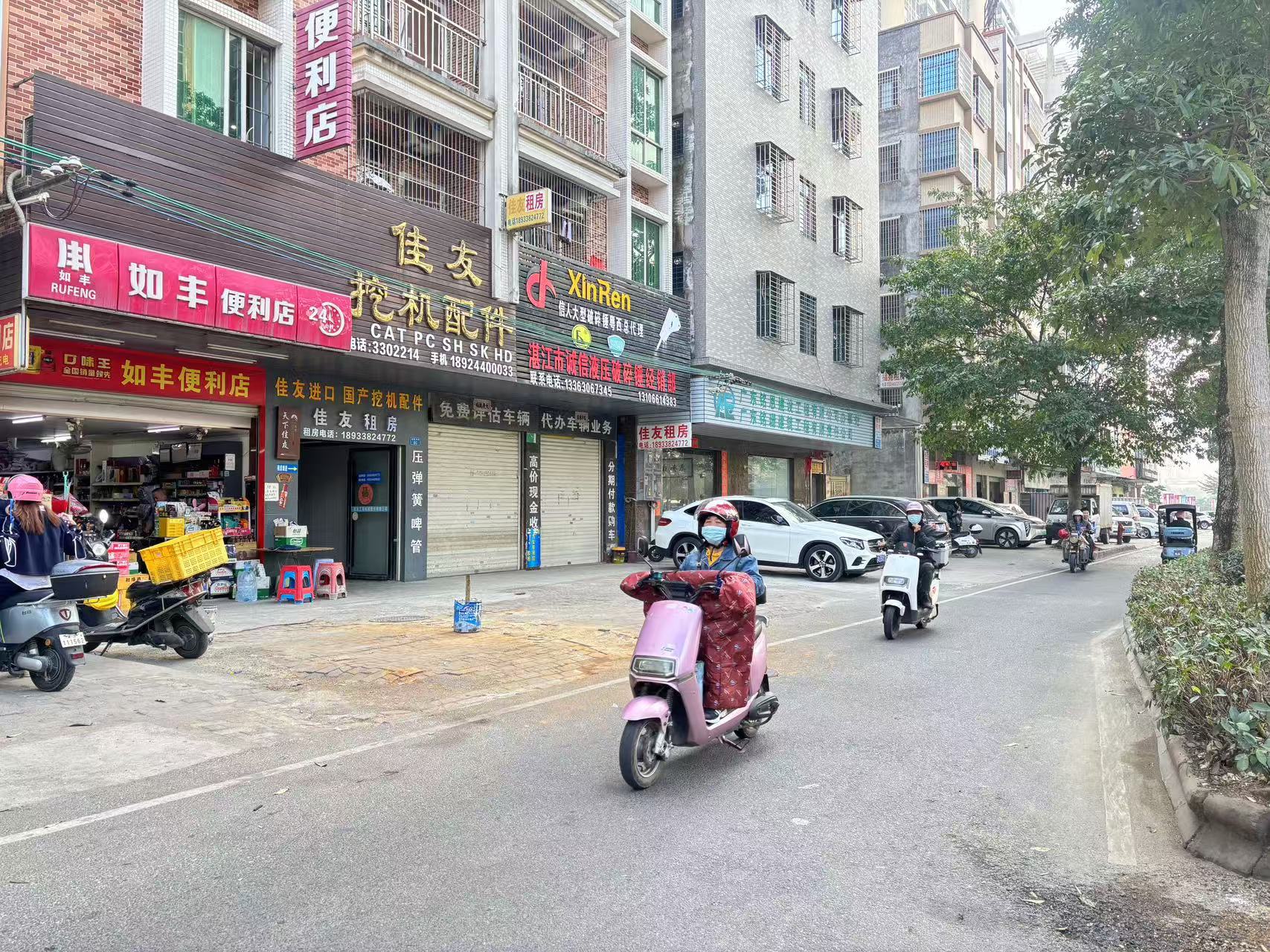 （速转网）免费推荐 小区门口，博爱医院路口便利店