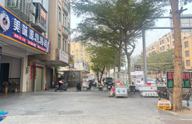 （速转网）免费找店 雷州两路交叉口斑马线，门口大面积外摆
