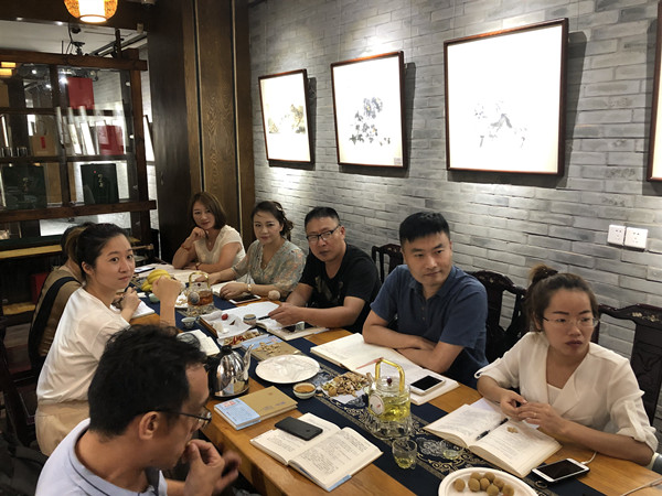 “清月读书会”每周与你相约市工人文化宫