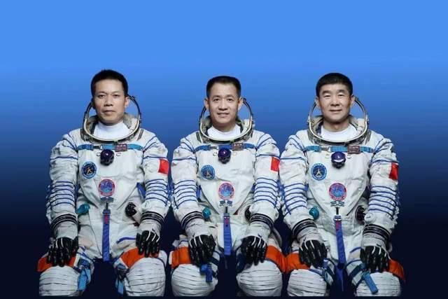 国产航天舱内工作服性能再提升 硬科技赋能服装产业蝶变