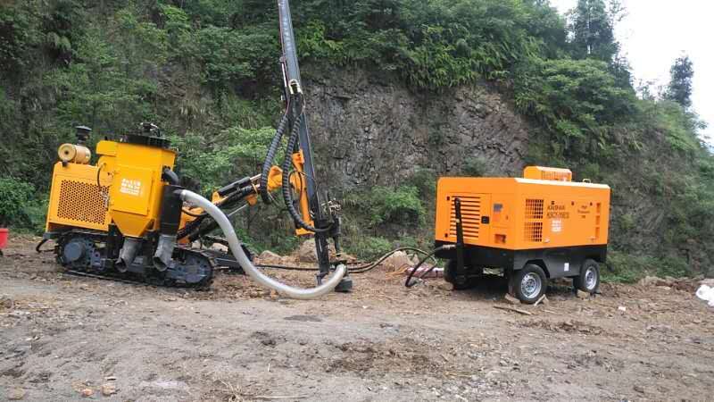 某高速公路建设露天开挖使用移动式螺杆空压机