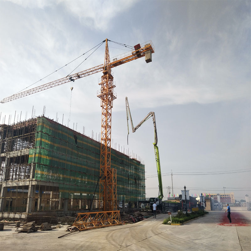 熱烈慶祝東泰源石膏研發(fā)中心大樓喜封金頂