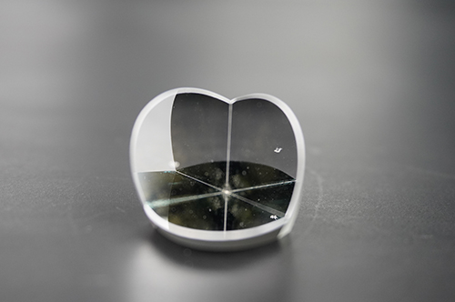 Hollow pyramid prism