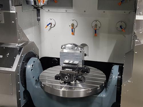 <span style="color:#FF00FF;font-size:24px;">CNC五軸加工解決方案</span>