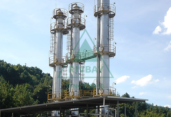 Flavor and fragrance distillation tower