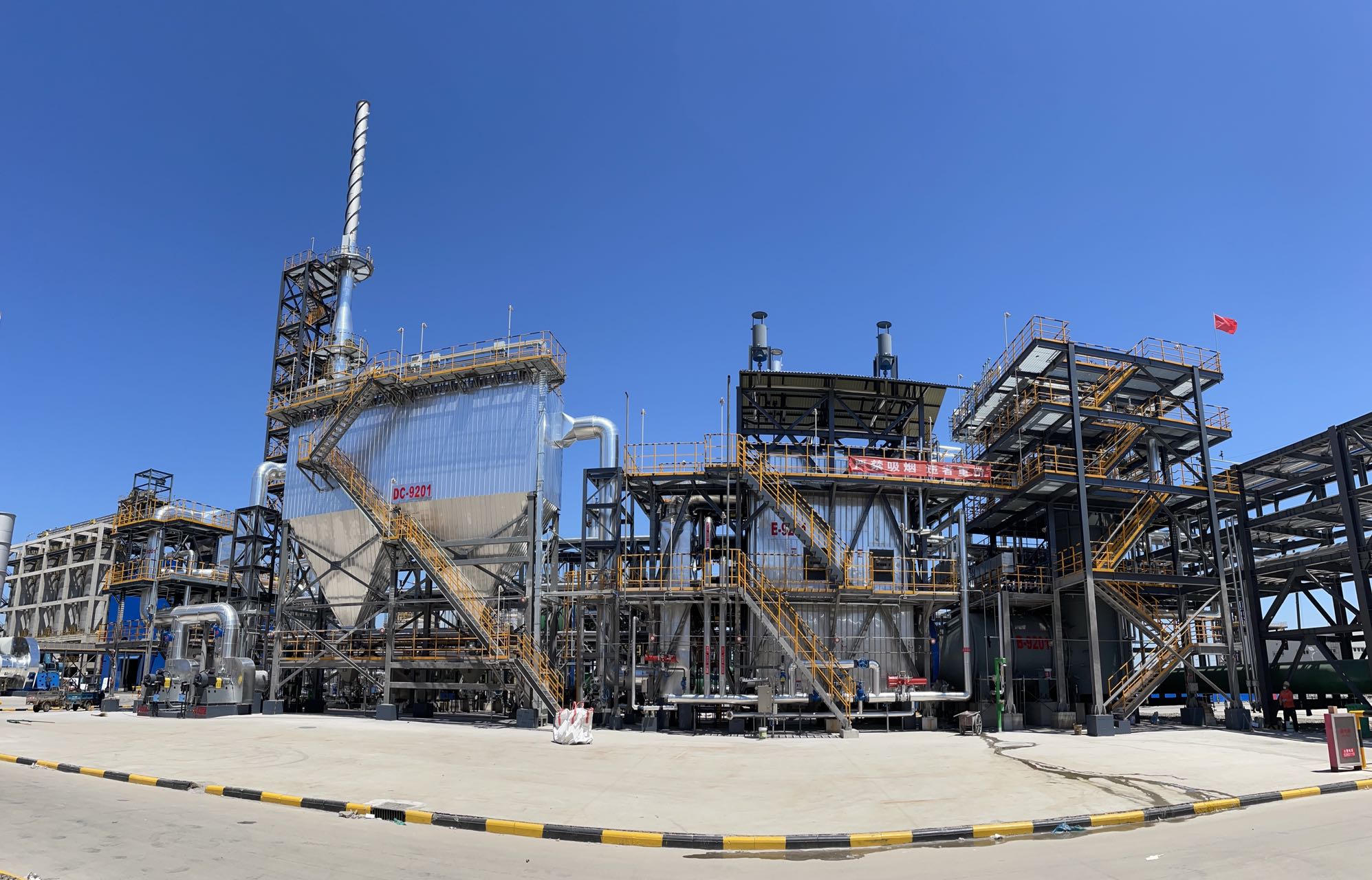 沧州某石化企业双酚A项目废气废液焚烧炉一次点火成功