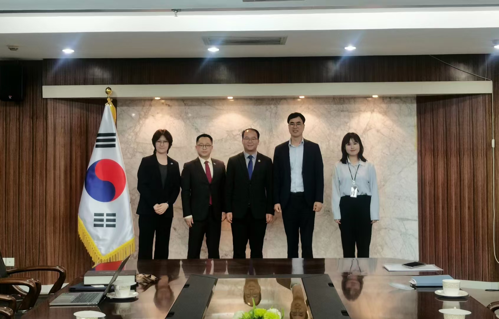 华格律师事务所与大韩民国驻西安总领事馆签署法律顾问合作协议