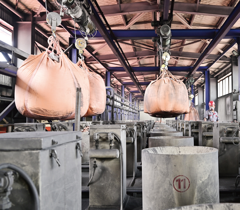 敞开式投料方式