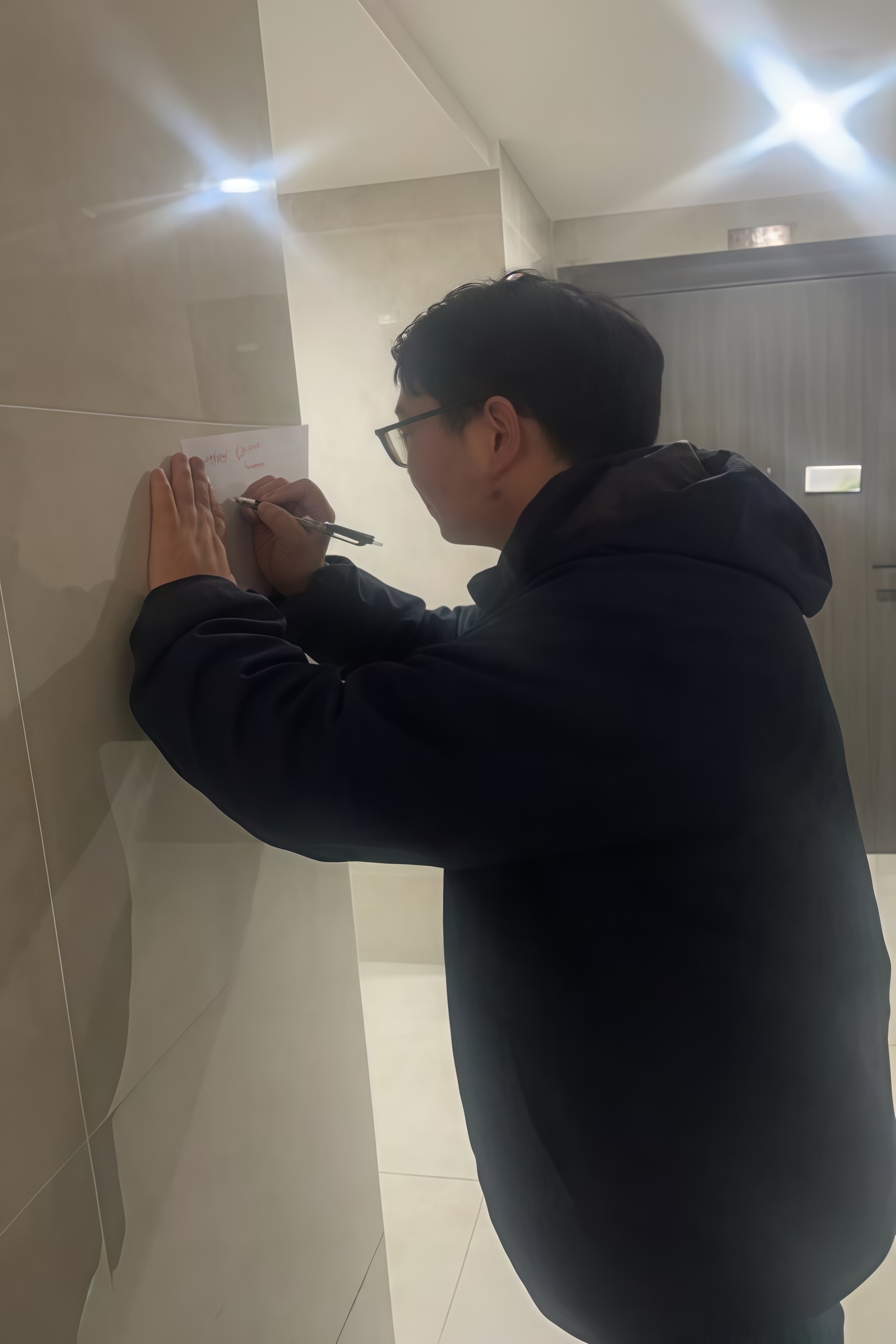 <div style="text-align:center;">
	维修旁站
</div>