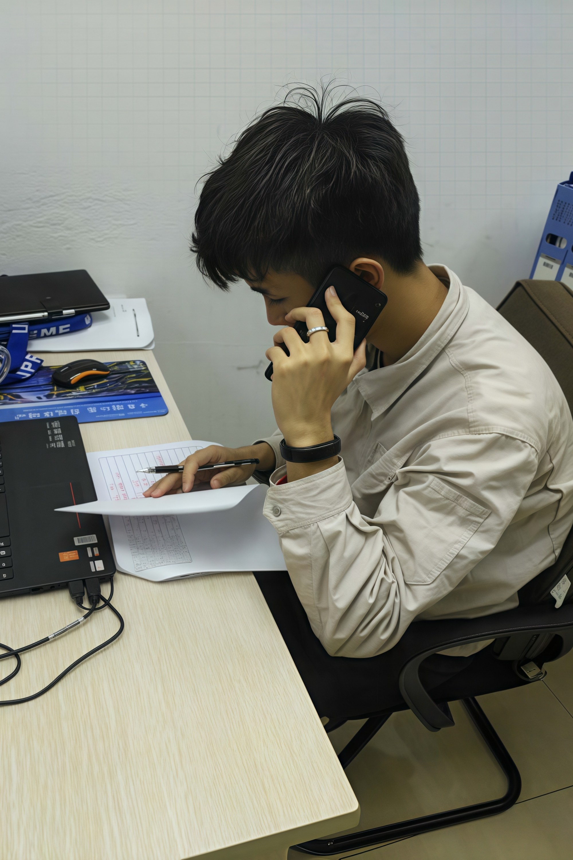 <div style="text-align:center;">
	客户回访
</div>