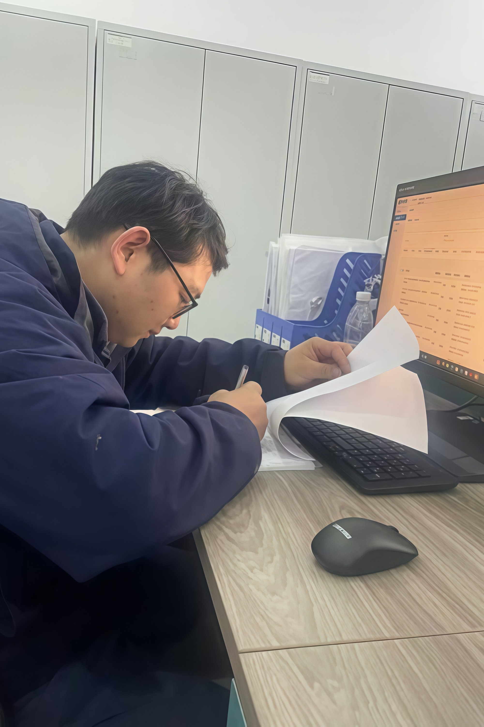 <div style="text-align:center;">
	台账更新
</div>