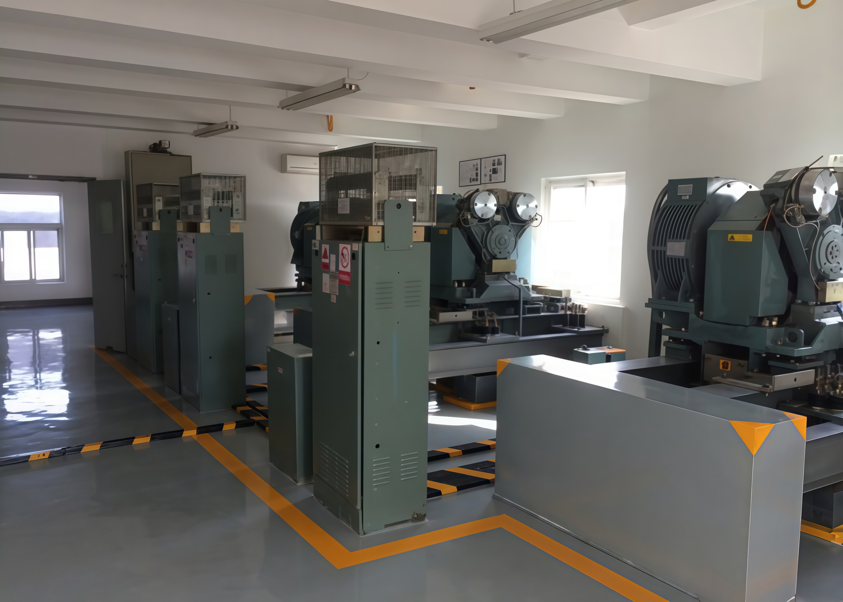 <div style="text-align:center;">
	机电
</div>