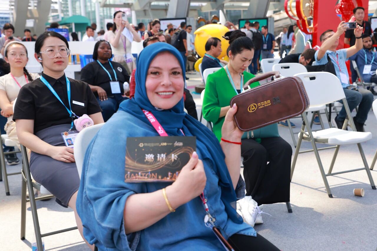 <span><span>第138届</span>广交会新品发布现场</span>