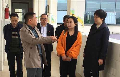 中国社会工作联合会领导一行到煎茶中学指导心理健康工作