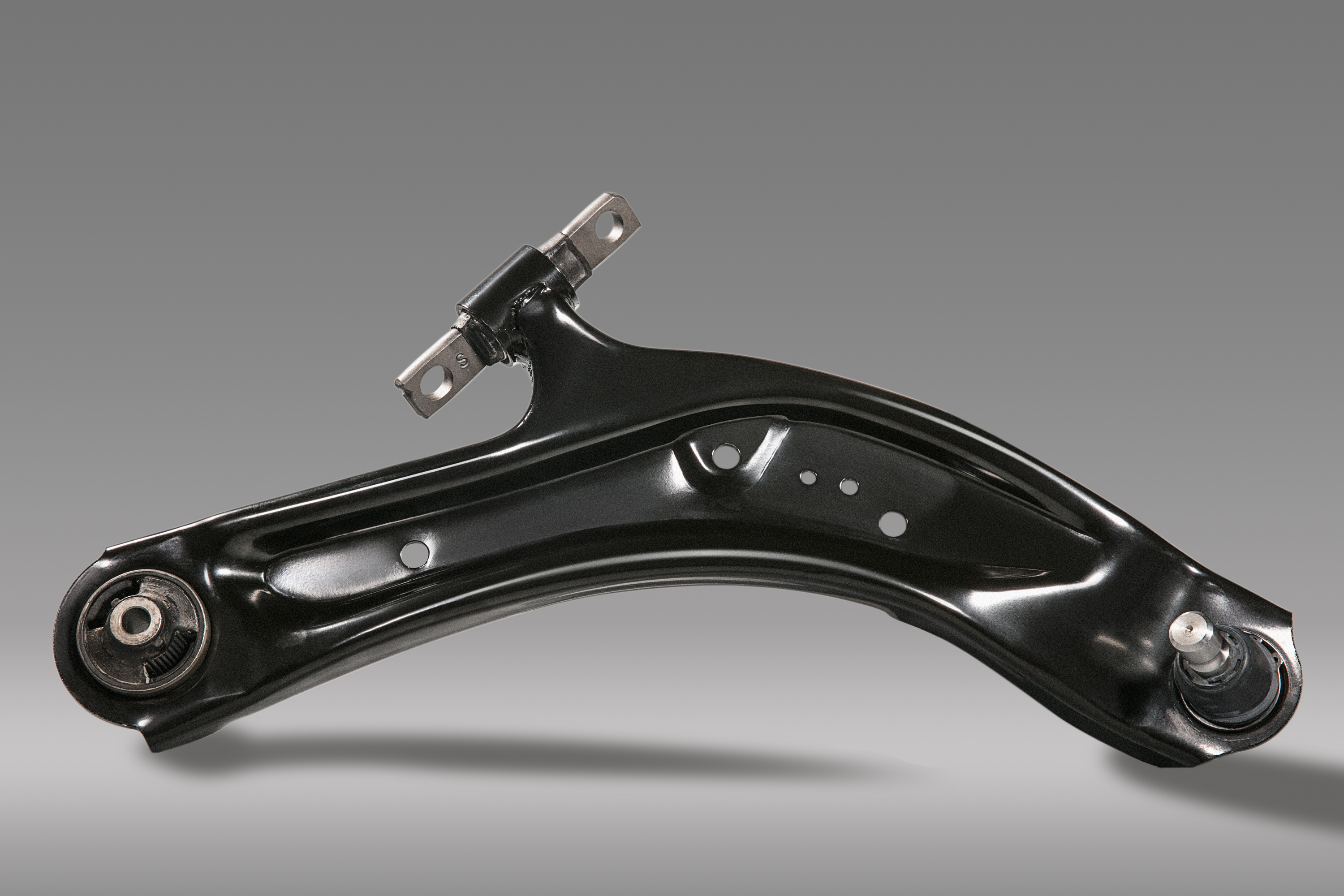 奇骏全新逍客前下控制臂 R