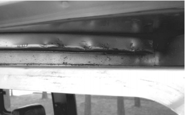 变形后的上导轨