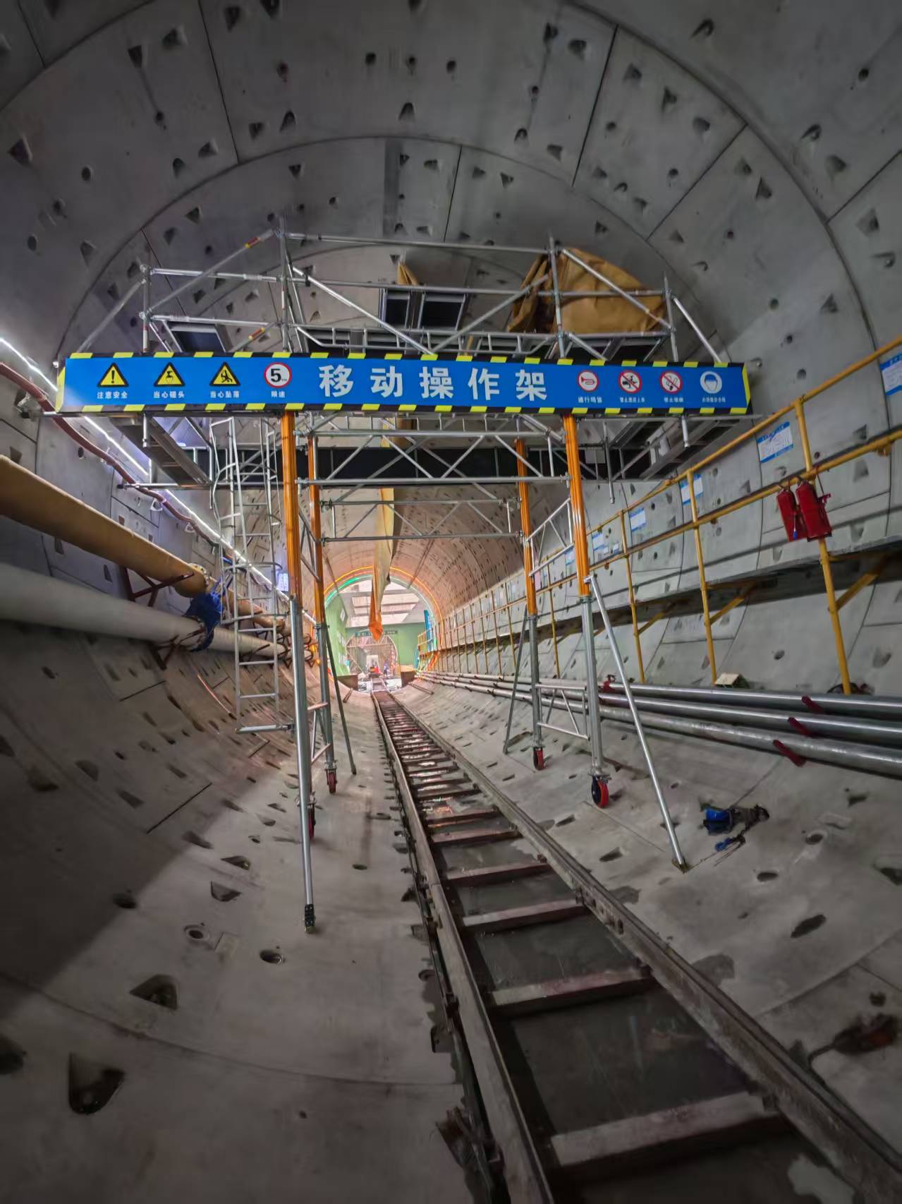 移動(dòng)鋁合金隧道架，可調(diào)節(jié)高度，解決隧道高空作業(yè)難點(diǎn)